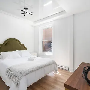  Hotel Penfield Canada