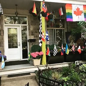  Hostel Pvt Canada